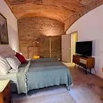 Romantic And Atypical In Prague's Montmartre Appartement