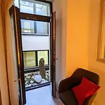Romantic And Atypical In Prague's Montmartre Praag