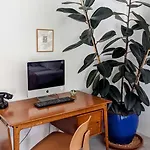 Appartement Romantic And Atypical In Prague's Montmartre *
