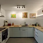 Appartement Romantic And Atypical In Prague's Montmartre