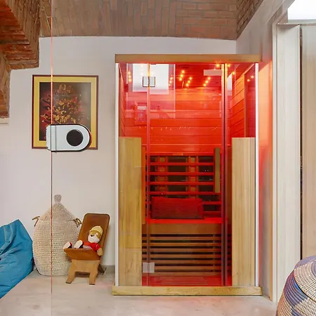 Romantic And Atypical In Prague's Montmartre Apartman