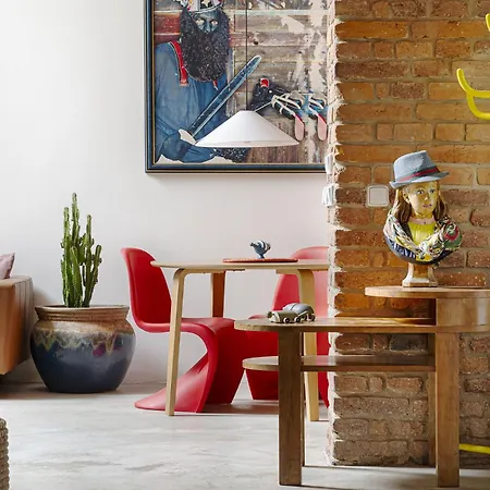 Apartman Romantic And Atypical In Prague's Montmartre *