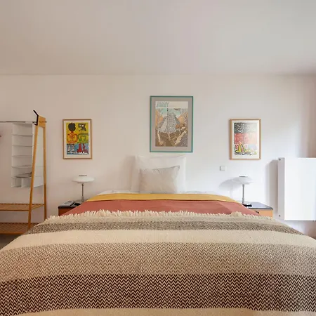 Apartman Romantic And Atypical In Prague's Montmartre