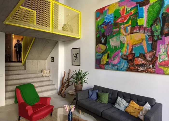 Romantic And Atypical In Prague's Montmartre *