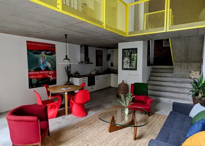 Romantic And Atypical In Prague's Montmartre