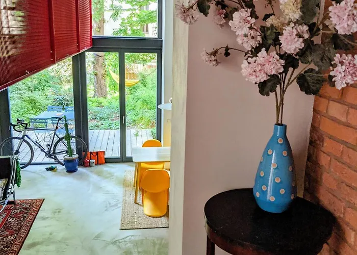 Romantic And Atypical In Prague's Montmartre