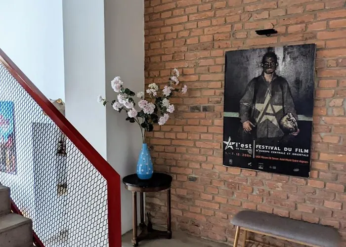 Romantic And Atypical In Prague's Montmartre Prag