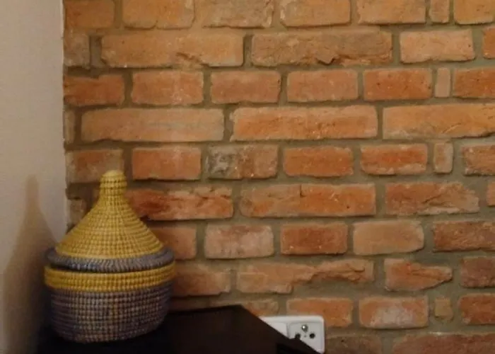 Romantic And Atypical In Prague's Montmartre Daire *