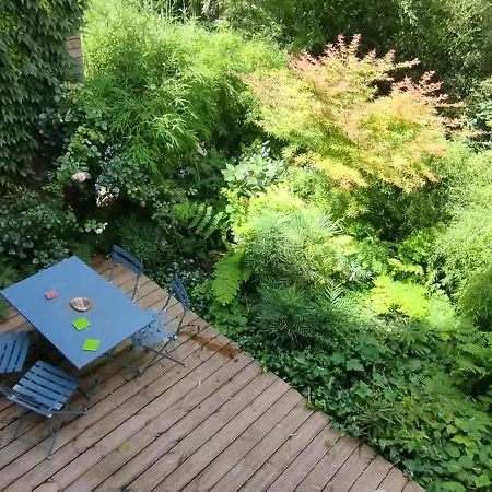 Romantic And Atypical In Prague's Montmartre דירה